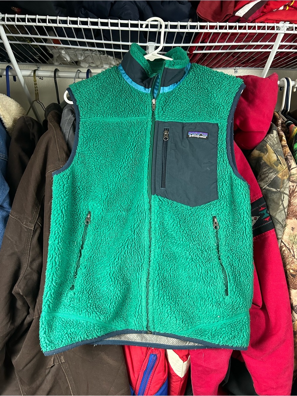 Patagonia Green Sherpa Fleece Vest with Dark Chest Pocket
